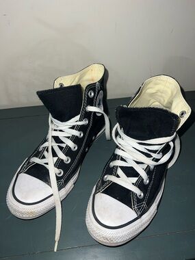 Black High-Top Canvas Athletic Sneakers for Women